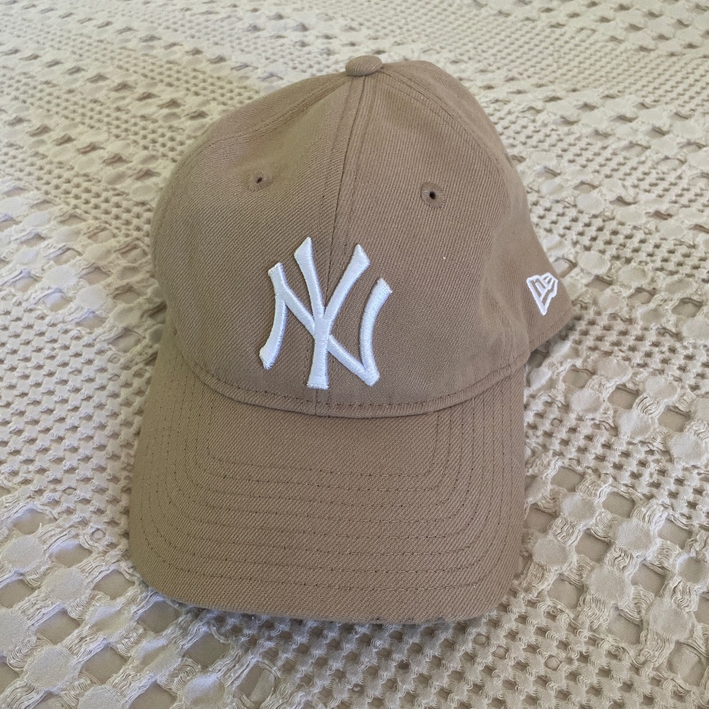 New Era MoMA Yankees Hat